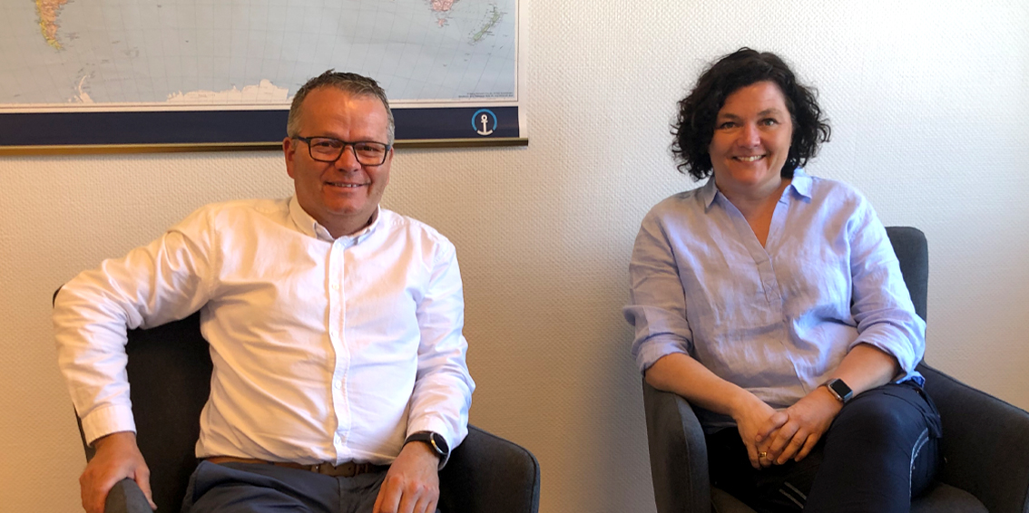 Salgssjef Hallgeir Frøystadvåg og Kristin Smådal Hide